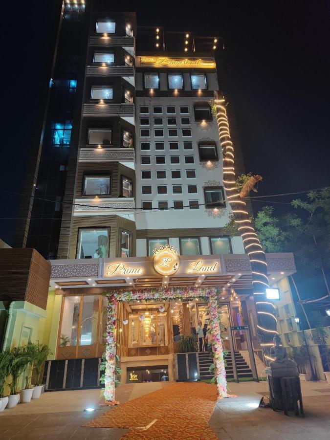Hotel Prime Land Varanasi Esterno foto