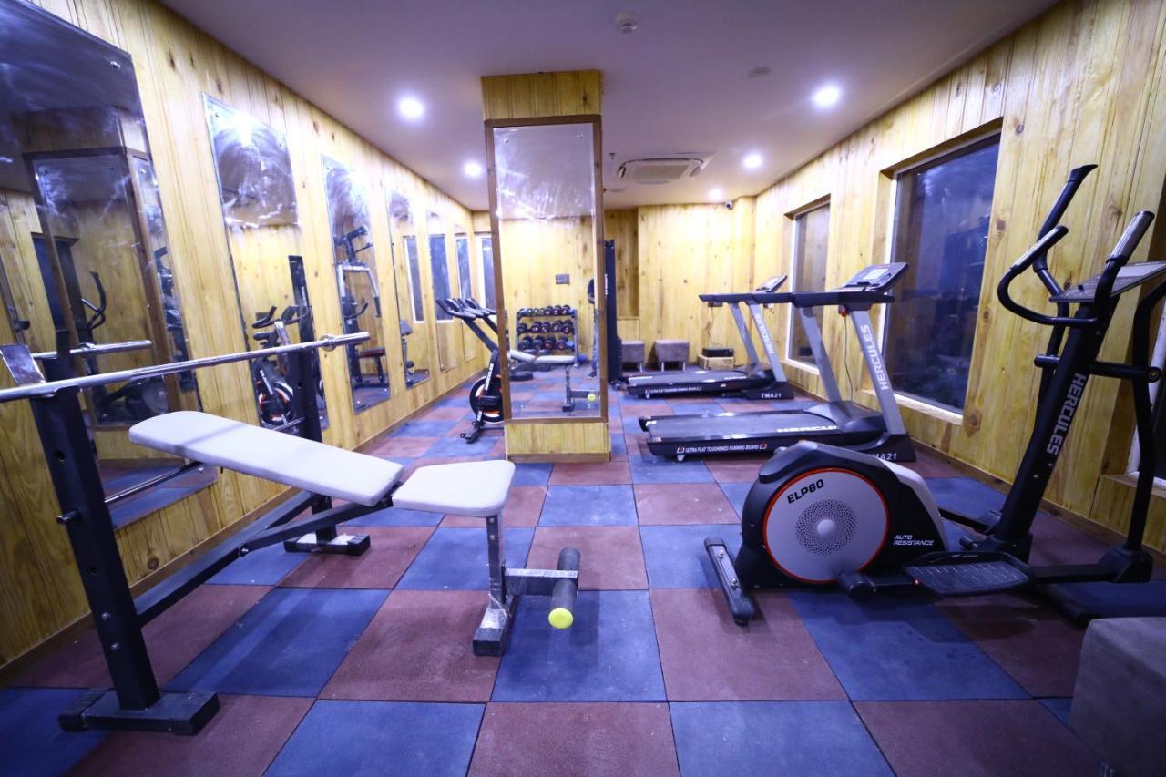 Hotel Prime Land Varanasi Esterno foto